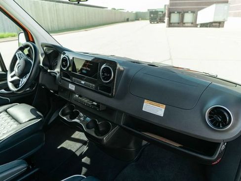 Used 2024 Mercedes-Benz Sprinter 3500 image 24