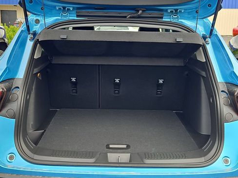 New 2026 Chevrolet Trax LT w/ Midnight Edition FWD image 24