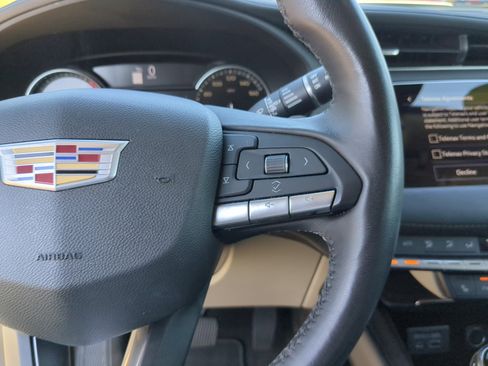 Used 2020 Cadillac XT4 Premium Luxury w/ Cold Weather Package image 31