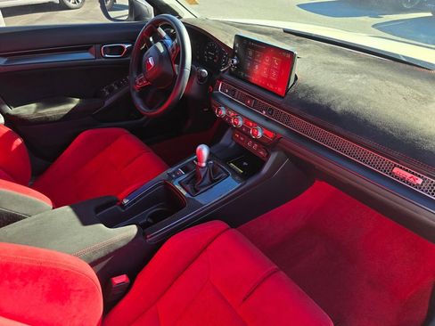 Used 2024 Honda Civic Type R image 6