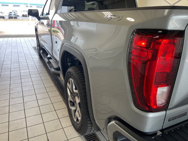 Used 2026 GMC Sierra 1500 Elevation w/ Elevation Select Package AWD/4WD image 18