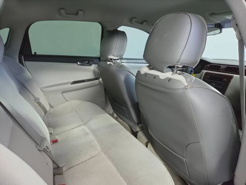 Used 2011 Chevrolet Impala LT FWD image 27