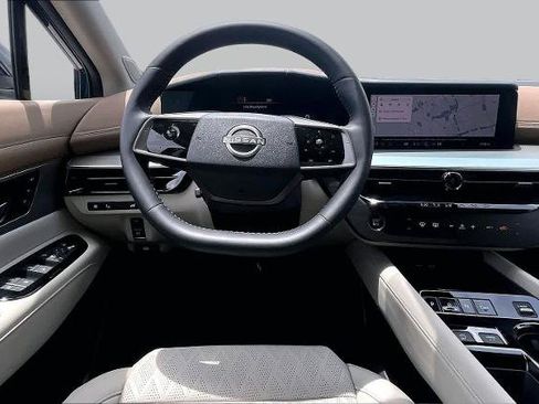 Certified 2026 Nissan Murano Platinum w/ Cargo Package AWD/4WD image 6