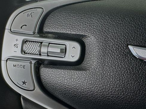 Used 2024 Genesis GV80 2.5T image 16