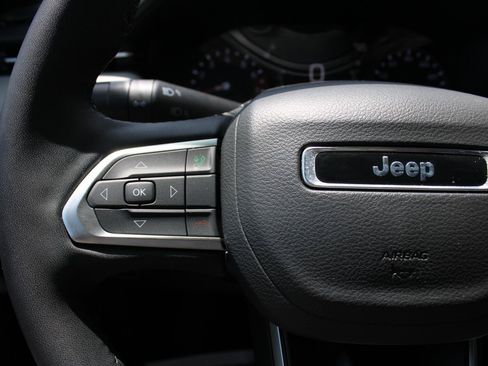 Certified 2025 Jeep Compass Limited AWD/4WD image 14