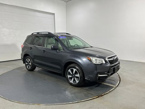 Used 2018 Subaru Forester 2.5i Limited image 2