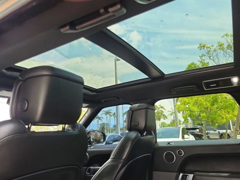 Used 2018 Land Rover Range Rover Sport HSE Dynamic AWD/4WD image 12