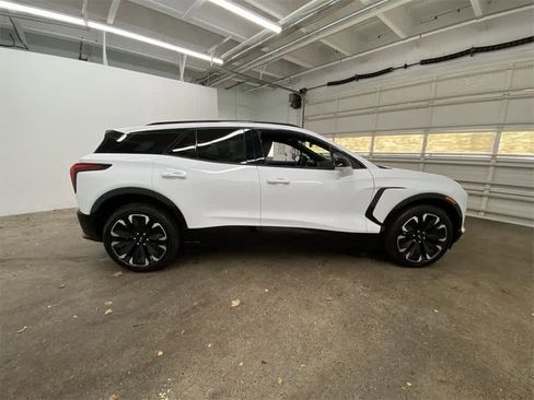 Used 2024 Chevrolet Blazer EV RS image 7