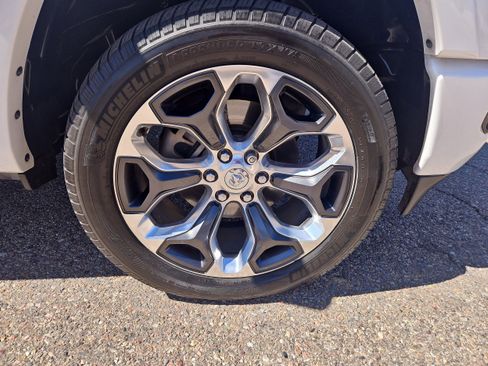Used 2021 RAM 1500 Limited AWD/4WD image 23