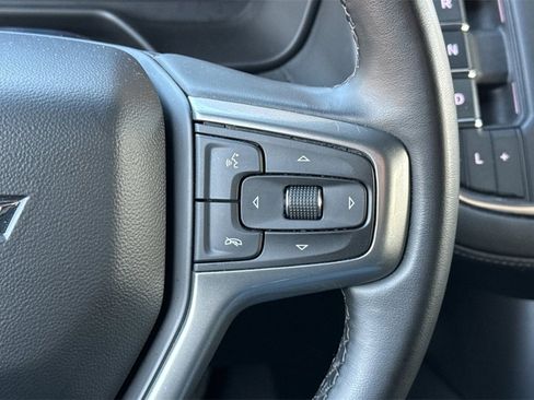 Used 2024 Chevrolet Suburban LT image 36