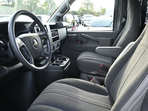 Used 2024 Chevrolet Express 2500 w/ Driver Convenience Package image 9