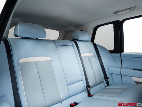 Used 2023 Rolls-Royce Cullinan AWD/4WD image 44