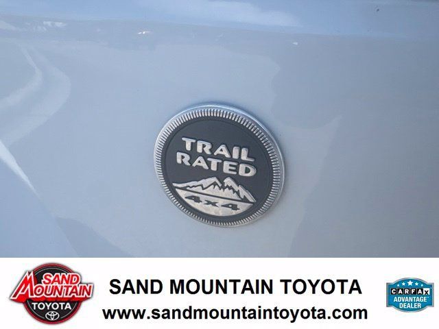 Used 2015 Jeep Wrangler Sahara AWD/4WD image 9