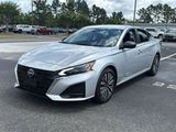 Used 2024 Nissan Altima 2.5 SV image 3