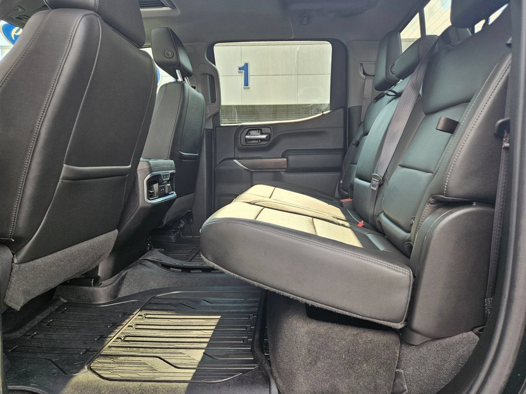 Used 2019 GMC Sierra 1500 SLT w/ SLT Premium Plus Package AWD/4WD image 18