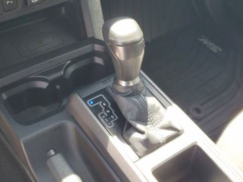 Used 2021 Toyota Tacoma TRD Sport w/ Technology Package RWD image 28