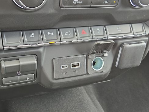 New 2026 Chevrolet Silverado 2500 Custom w/ Custom Value Package AWD/4WD image 26