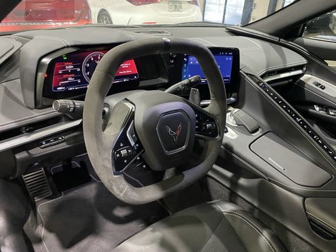 Used 2024 Chevrolet Corvette Stingray Preferred Cpe w/ Z51 Performance Package RWD image 3