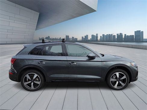 Certified 2023 Audi Q5 2.0T Premium Plus w/ Premium Plus Package image 7