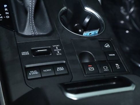 Used 2023 Toyota Highlander Limited image 44