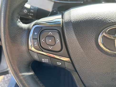 Used 2015 Toyota Avalon XLE image 5