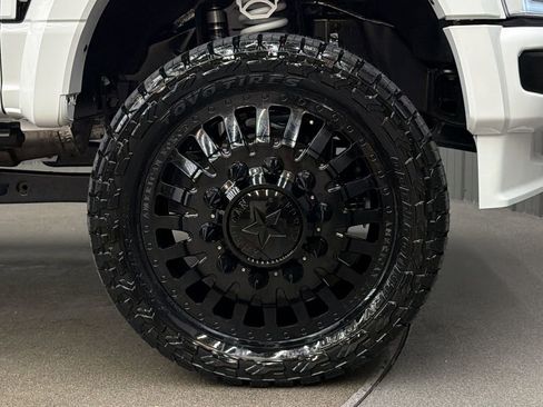 Used 2026 Ford F450 Platinum w/ FX4 Off-Road Package image 9