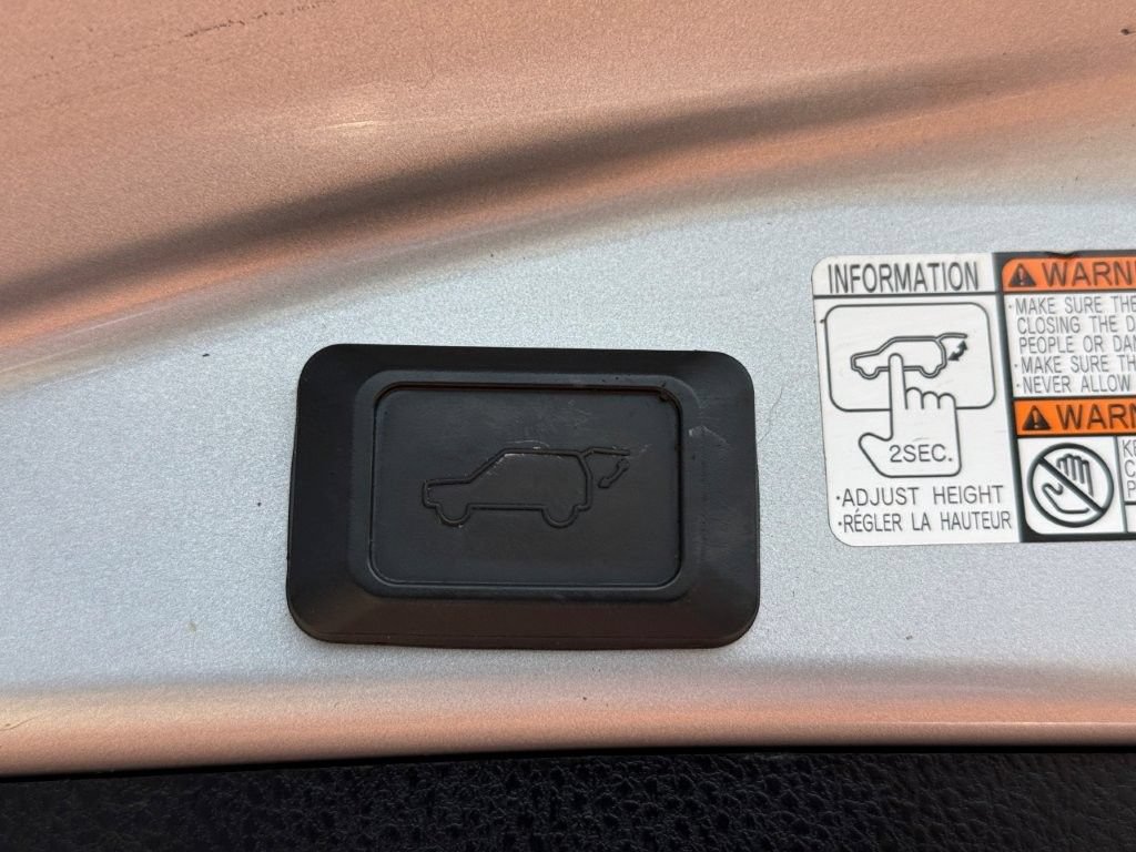 Used 2017 Toyota RAV4 Limited w/ Advanced Technology Package AWD/4WD image 19