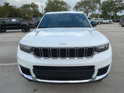 New 2025 Jeep Grand Cherokee L Laredo image 3
