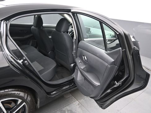 Used 2025 Nissan Sentra SV FWD image 11