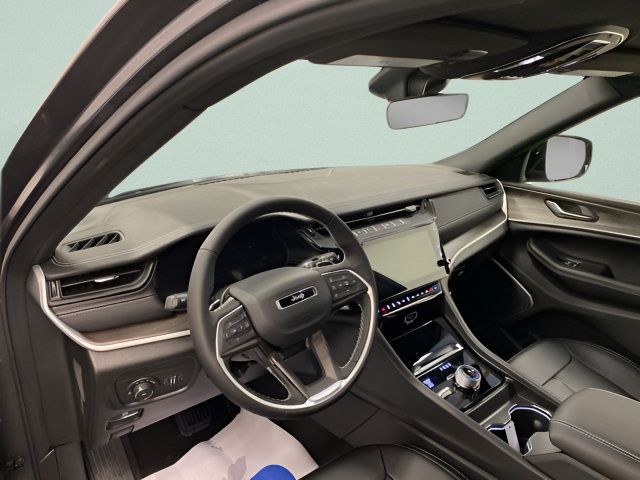Used 2026 Jeep Grand Cherokee Limited w/ Limited Altitude Package AWD/4WD image 7