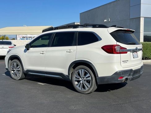 Used 2022 Subaru Ascent Limited w/ Technology Package AWD/4WD image 2