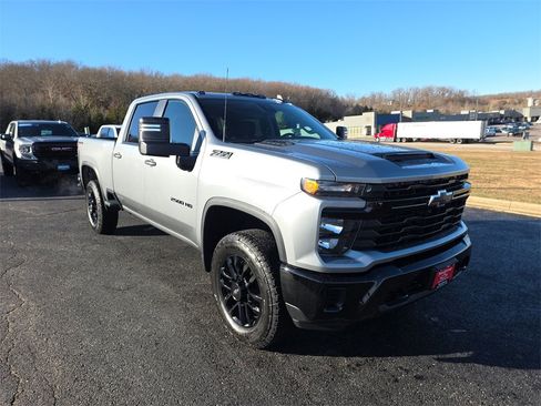 New 2026 Chevrolet Silverado 2500 Custom image 2