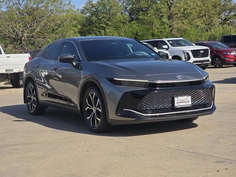 Used 2024 Toyota Crown XLE image 2