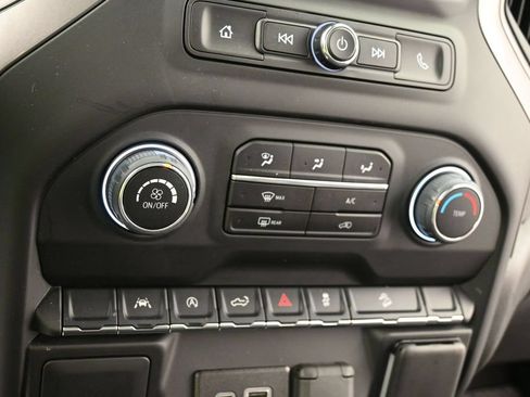 Used 2024 Chevrolet Silverado 1500 Custom Trail Boss w/ LPO, Dark Essentials Package AWD/4WD image 11