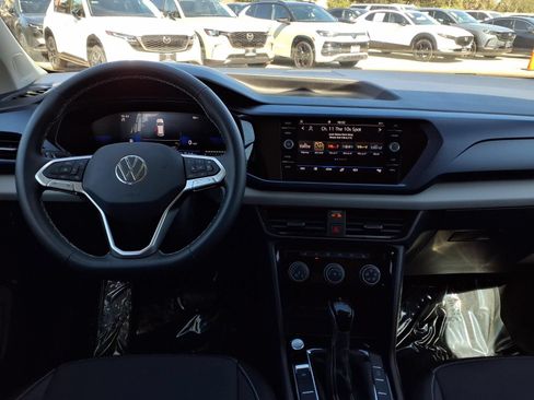 Certified 2023 Volkswagen Taos SE w/ Black Wheel Package FWD image 22
