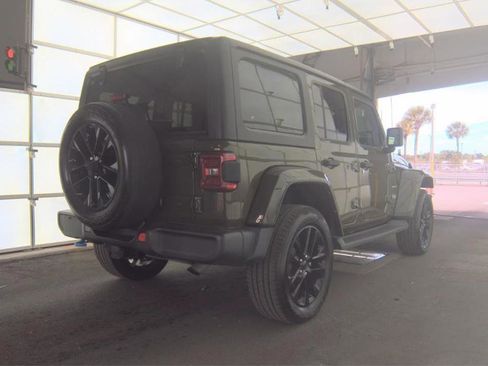 Used 2023 Jeep Wrangler Unlimited Sahara AWD/4WD image 4
