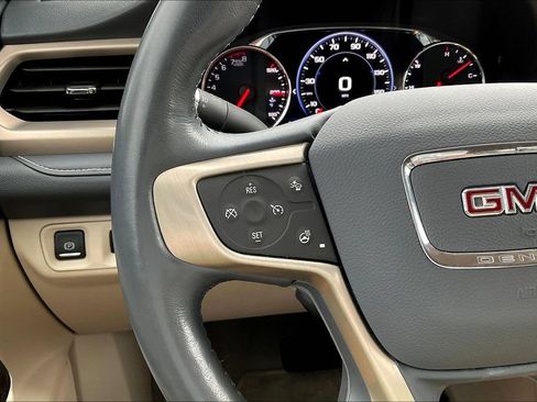 Used 2022 GMC Acadia Denali AWD/4WD image 13
