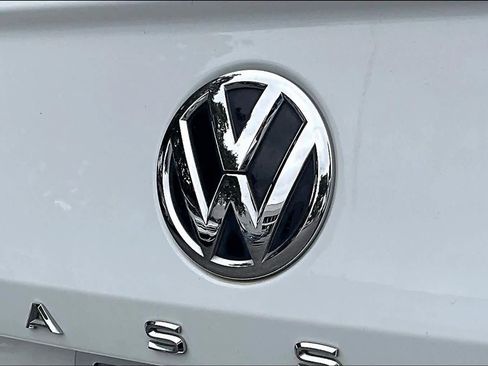 Used 2020 Volkswagen Passat 2.0T S image 32