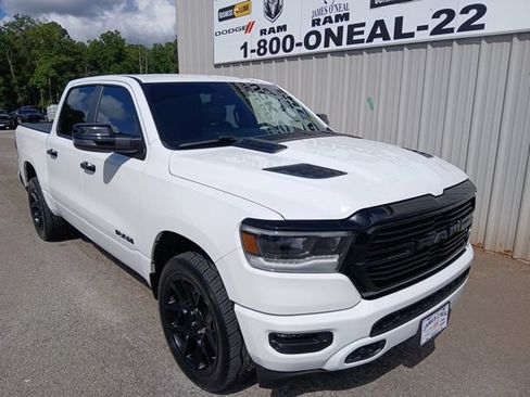 Used 2024 RAM 1500 Laramie AWD/4WD image 1