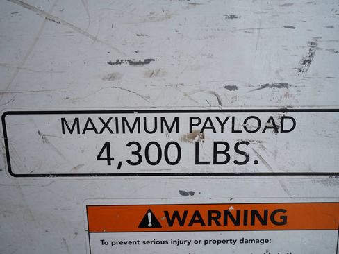Used 2021 GMC Savana 3500 Extended w/ Power Convenience Package RWD image 21