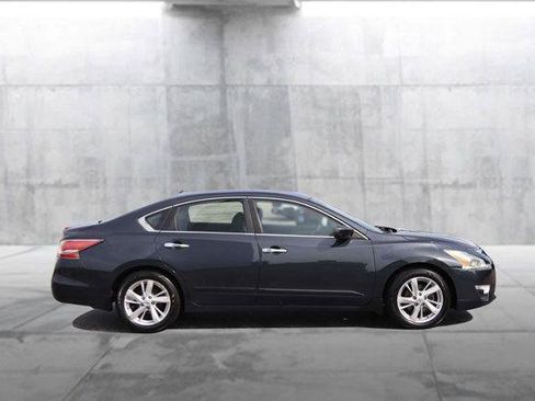 Used 2014 Nissan Altima 2.5 SV FWD image 5