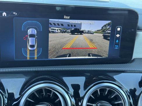 Used 2025 Mercedes-Benz CLA 250 4MATIC image 30