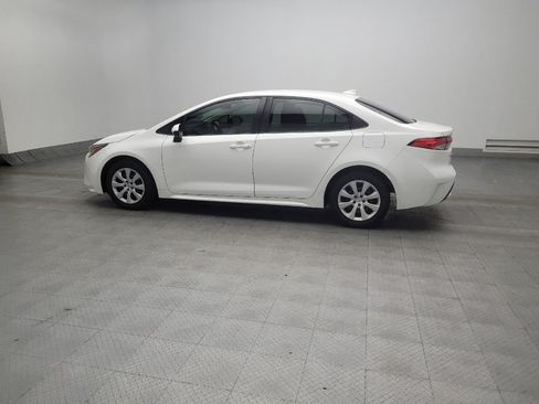 Used 2021 Toyota Corolla LE FWD image 3