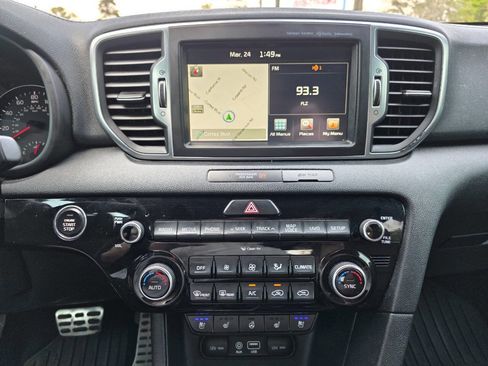 Used 2017 Kia Sportage SX image 16