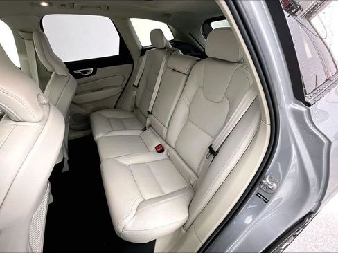 New 2026 Volvo XC60 B5 Ultra w/ Protection Package Premier image 27