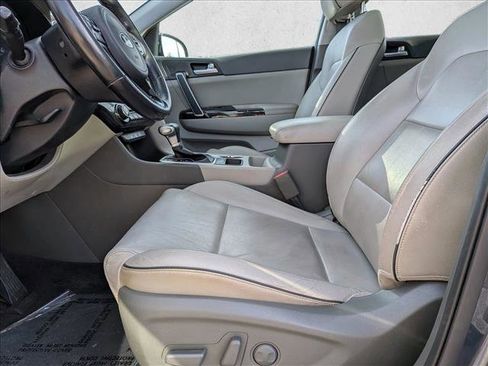 Used 2019 Kia Sportage EX w/ EX Premium Package FWD image 17