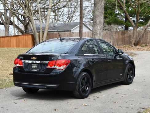 Used 2016 Chevrolet Cruze LT FWD image 4