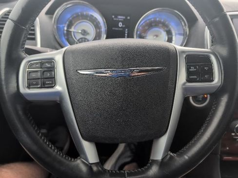 Used 2012 Chrysler 300 Limited image 12