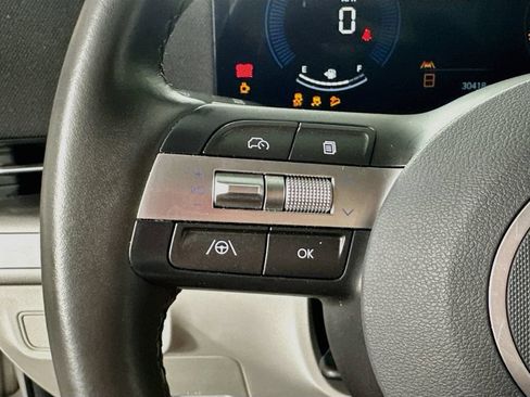 Used 2025 Hyundai Kona SEL FWD image 22