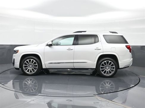 Used 2023 GMC Acadia Denali image 5